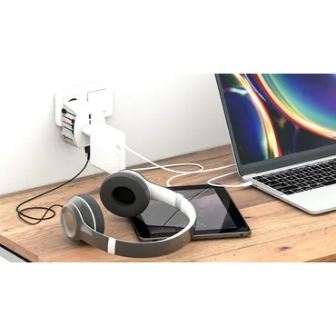 SKROSS World Travel Adapter MUV USB