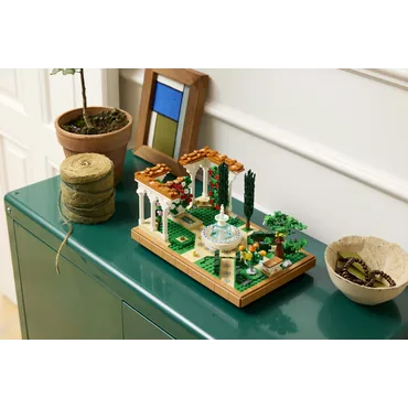 LEGO Icons 10359 Fontanna w ogrodzie