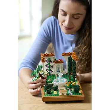 LEGO Icons 10359 Fontanna w ogrodzie