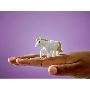 LEGO Friends Ponyfarm og stald