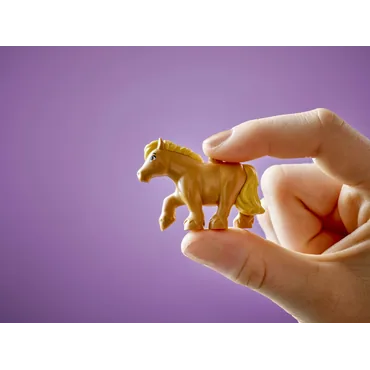 LEGO Friends Ponyfarm og stald