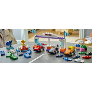 LEGO DUPLO F1®-teams med racerbiler og kørere