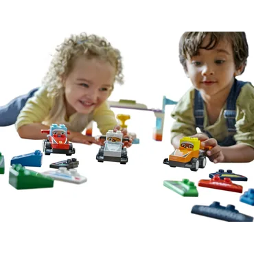 LEGO DUPLO F1®-teams med racerbiler og kørere