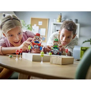 LEGO Super Mario Mario Kart â Baby Mario vs Baby Luigi 72034