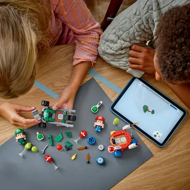 LEGO Super Mario Mario Kart â Baby Mario vs Baby Luigi 72034