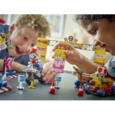 LEGO Super Mario Mario Kart â Baby Peach & Grand Prix