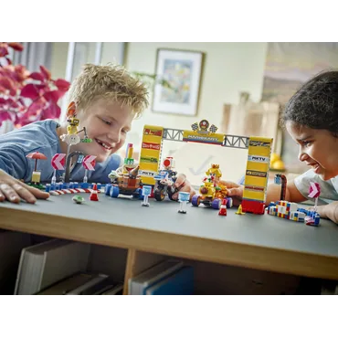 LEGO Super Mario Mario Kart â Baby Peach & Grand Prix