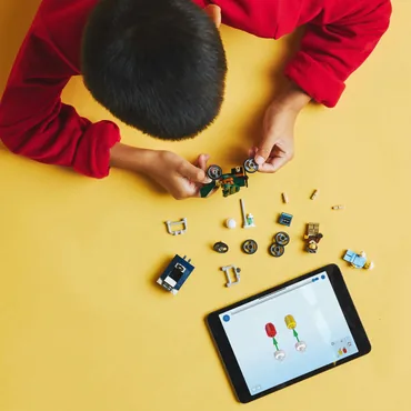 LEGO City Racerbilpakke – fly mod hospitalsseng