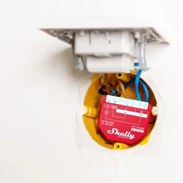 Shelly Qubino Wawe 1PM Intelligent kontakt Rød