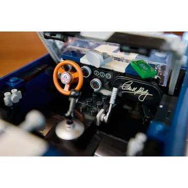 LEGO ICONS Shelby Cobra 427 S/C