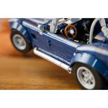LEGO ICONS Shelby Cobra 427 S/C