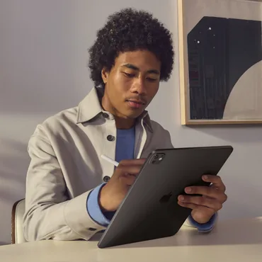 Apple iPad Pro Apple M 2 TB 33 cm (13") 16 GB Wi-Fi 7 (802.11be) iPadOS 26 Sølv